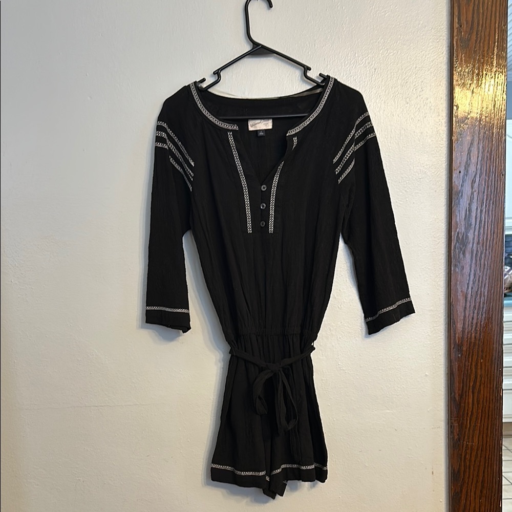 Universal Thread Romper with Removable Tie Belt - size small